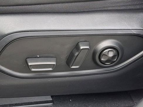 Used 2023 Jeep Grand Cherokee Altitude image 25