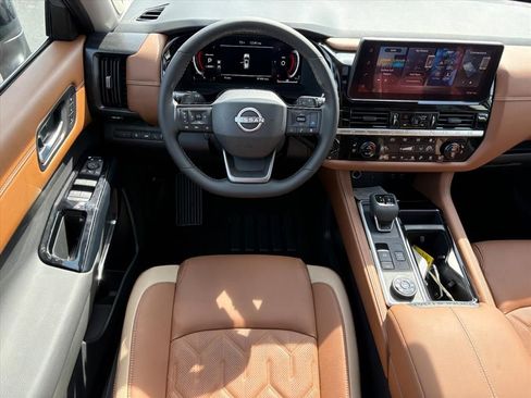 New 2026 Nissan Pathfinder Platinum image 23