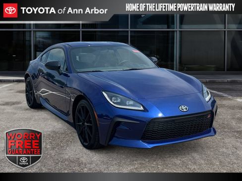 Used 2025 Toyota GR86 Premium w/ ALL Weather Mat Package (TMS) RWD image 1
