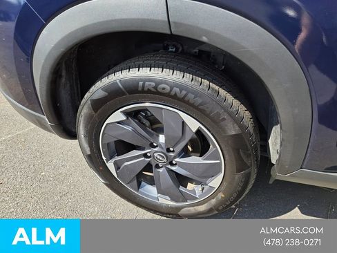 Used 2025 Nissan Rogue SV FWD image 25