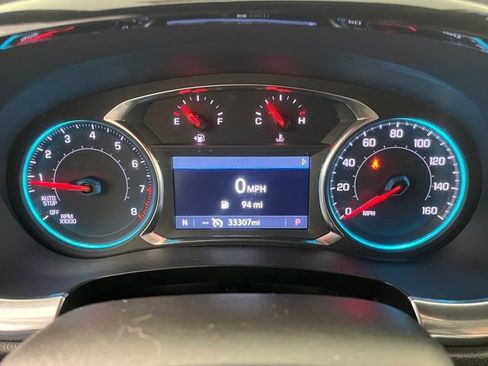 Used 2023 Chevrolet Traverse LT image 25