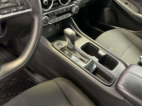 Used 2023 Nissan Sentra S FWD image 18