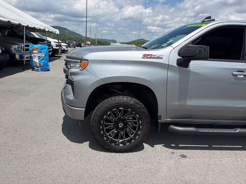 Used 2024 Chevrolet Silverado 1500 RST w/ Z71 Off-Road Package AWD/4WD image 11
