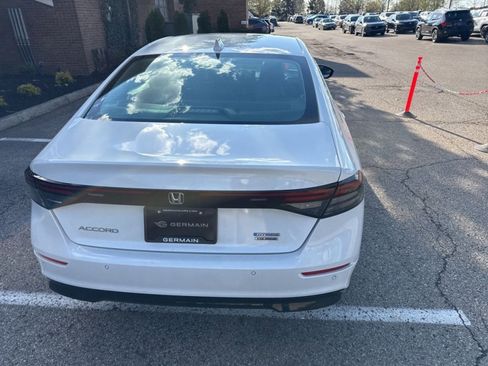 Used 2023 Honda Accord Touring image 9