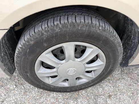 Used 2008 Buick LaCrosse CX FWD image 9