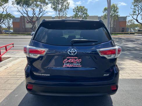 Used 2015 Toyota Highlander XLE FWD image 7