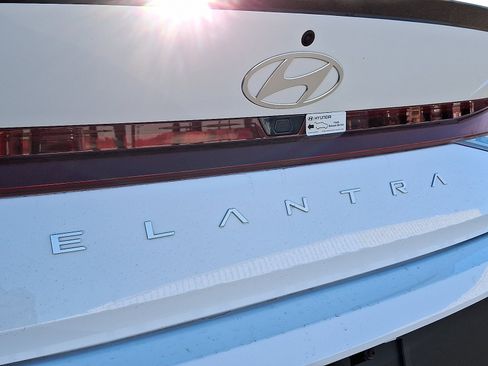 Certified 2025 Hyundai Elantra Sport image 30