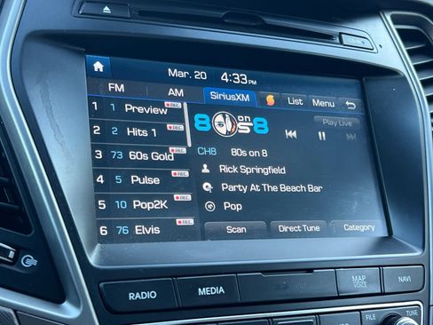 Used 2017 Hyundai Santa Fe SE w/ Cargo Package image 18