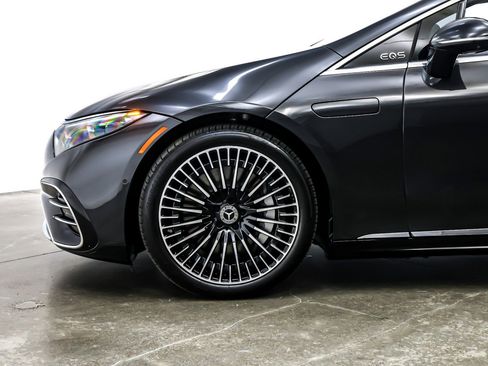 Certified 2022 Mercedes-Benz EQS 580 EQS 580 4MATIC Sedan image 11