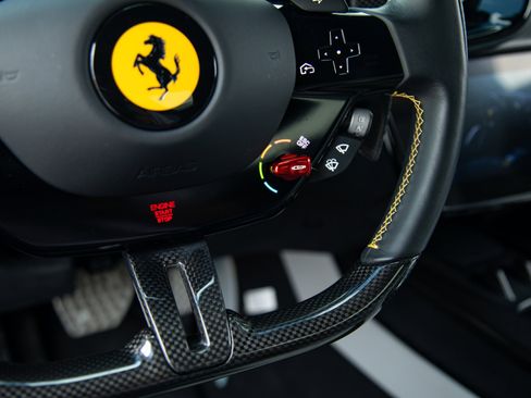 Certified 2025 Ferrari 12Cilindri RWD image 34