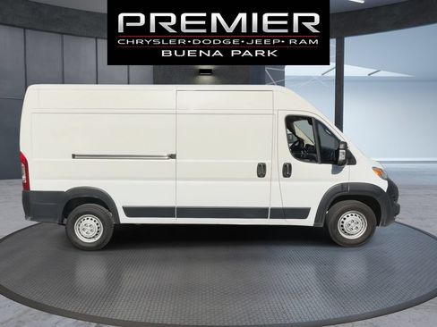 Used 2025 RAM ProMaster 3500 w/ Convenience Group FWD image 3