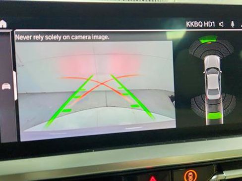 Used 2022 BMW 330i Sedan w/ Driving Assistance Package image 18