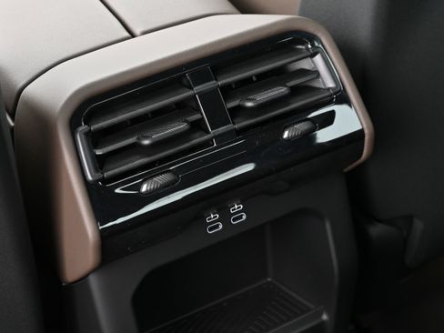 New 2026 BMW 530i RWD image 25