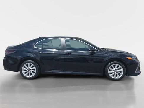 Used 2023 Toyota Camry LE w/ Convenience Package FWD image 7