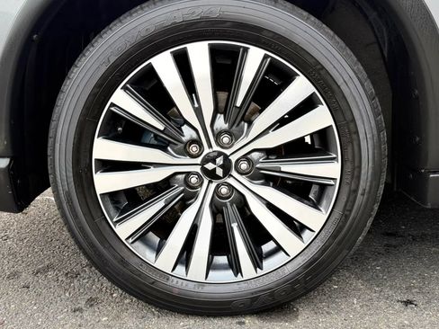 Used 2020 Mitsubishi Outlander ES FWD image 45
