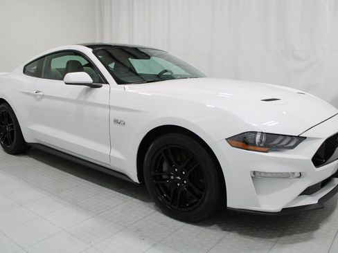 Used 2021 Ford Mustang GT RWD image 4