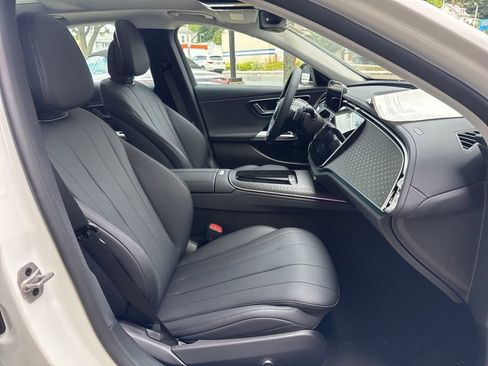 Used 2025 Mercedes-Benz E 350 4MATIC Sedan image 14