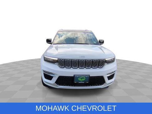 Used 2025 Jeep Grand Cherokee Summit AWD/4WD image 3