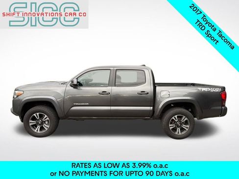 Used 2017 Toyota Tacoma TRD Sport AWD/4WD image 3