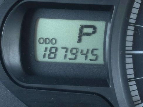 Used 2013 Toyota Sienna LE image 56