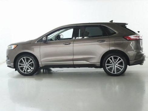 Used 2019 Ford Edge Titanium w/ Equipment Group 301A AWD/4WD image 40