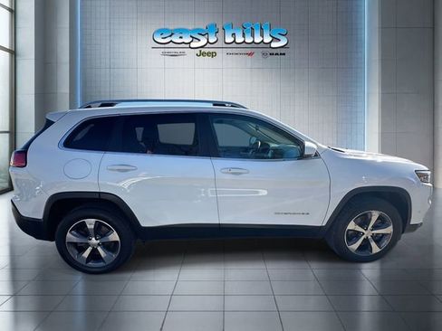 Certified 2019 Jeep Cherokee Limited w/ Technology Group image 2