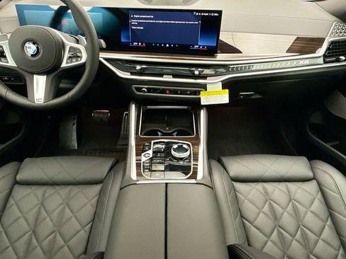 New 2026 BMW X6 xDrive40i image 13