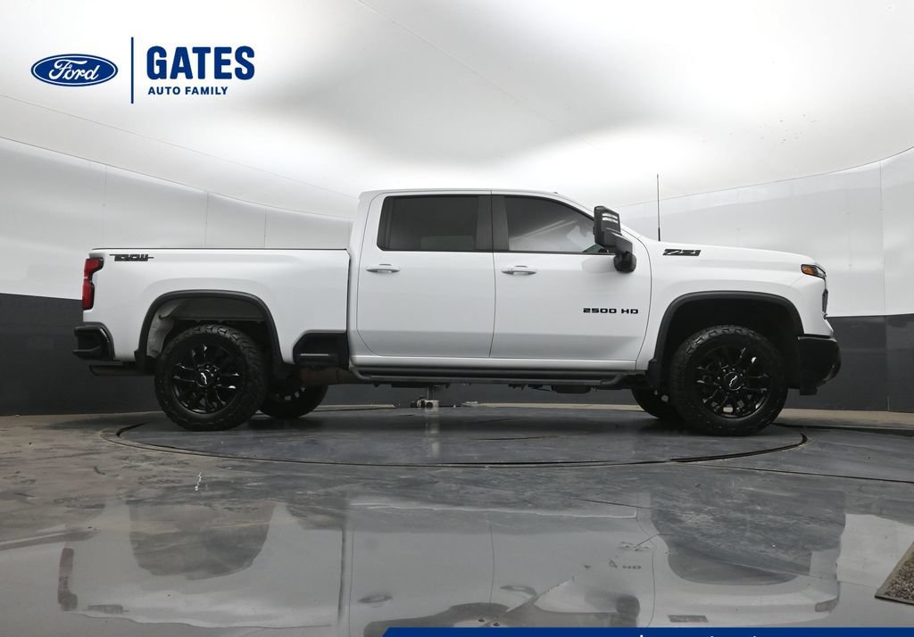 Used 2025 Chevrolet Silverado 2500 LT w/ Trail Boss Package AWD/4WD image 39
