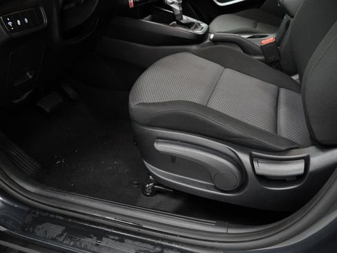 Used 2025 Kia Soul LX w/ LX Technology Package FWD image 24