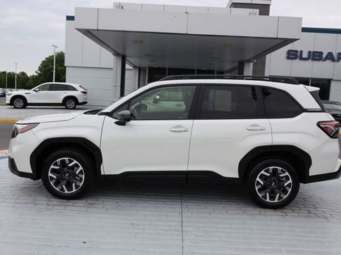 Used 2025 Subaru Forester Premium w/ Convenience Package #1 AWD/4WD image 2