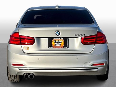 Used 2018 BMW 330i Sedan w/ Convenience Package image 4