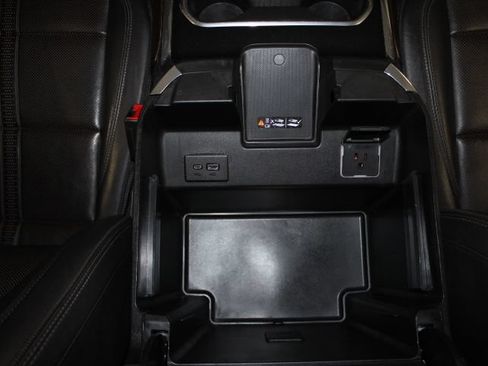 Used 2024 Chevrolet Silverado 2500 High Country w/ High Country Premium Package AWD/4WD image 34