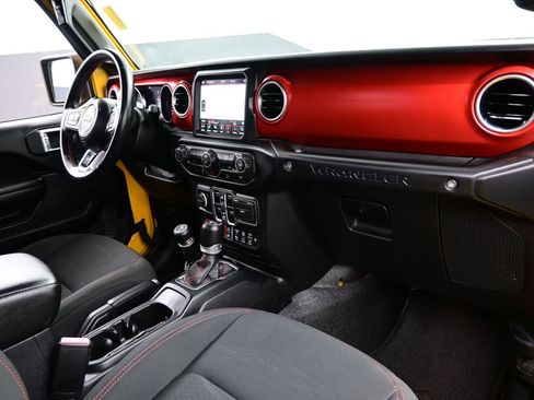 Used 2021 Jeep Wrangler Unlimited Rubicon AWD/4WD image 16