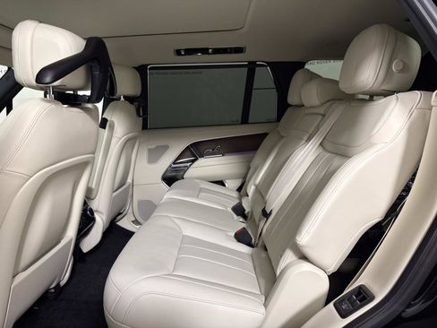 New 2027 Land Rover Range Rover Long Wheelbase SE AWD/4WD image 13
