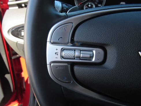 Used 2024 Genesis GV70 2.5T w/ Advanced Package image 28