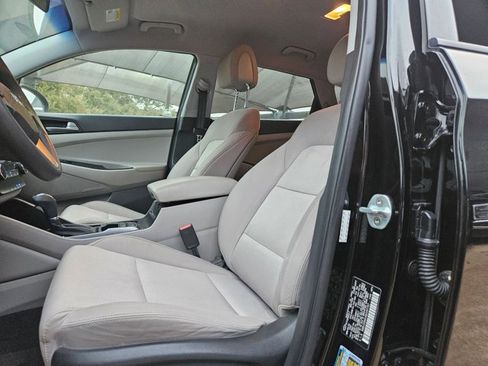 Used 2016 Hyundai Tucson SE w/ Option Group 02 image 18