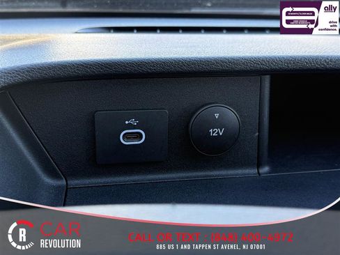 Used 2025 Ford Transit 350 XLT image 33