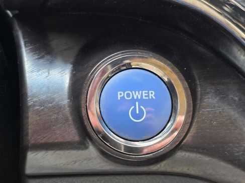 Used 2018 Toyota Avalon Limited image 61