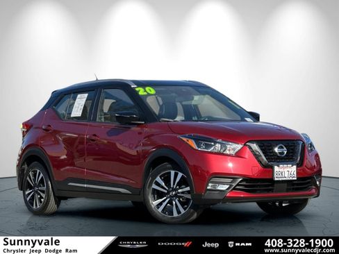 Used 2020 Nissan Kicks SR w/ SR Premium Package FWD image 1
