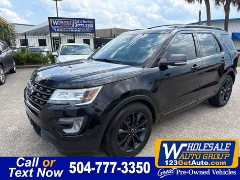 Used 2017 Ford Explorer XLT w/ Equipment Group 202A FWD image 1