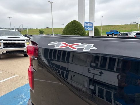 Used 2022 Chevrolet Silverado 1500 LTZ AWD/4WD image 7