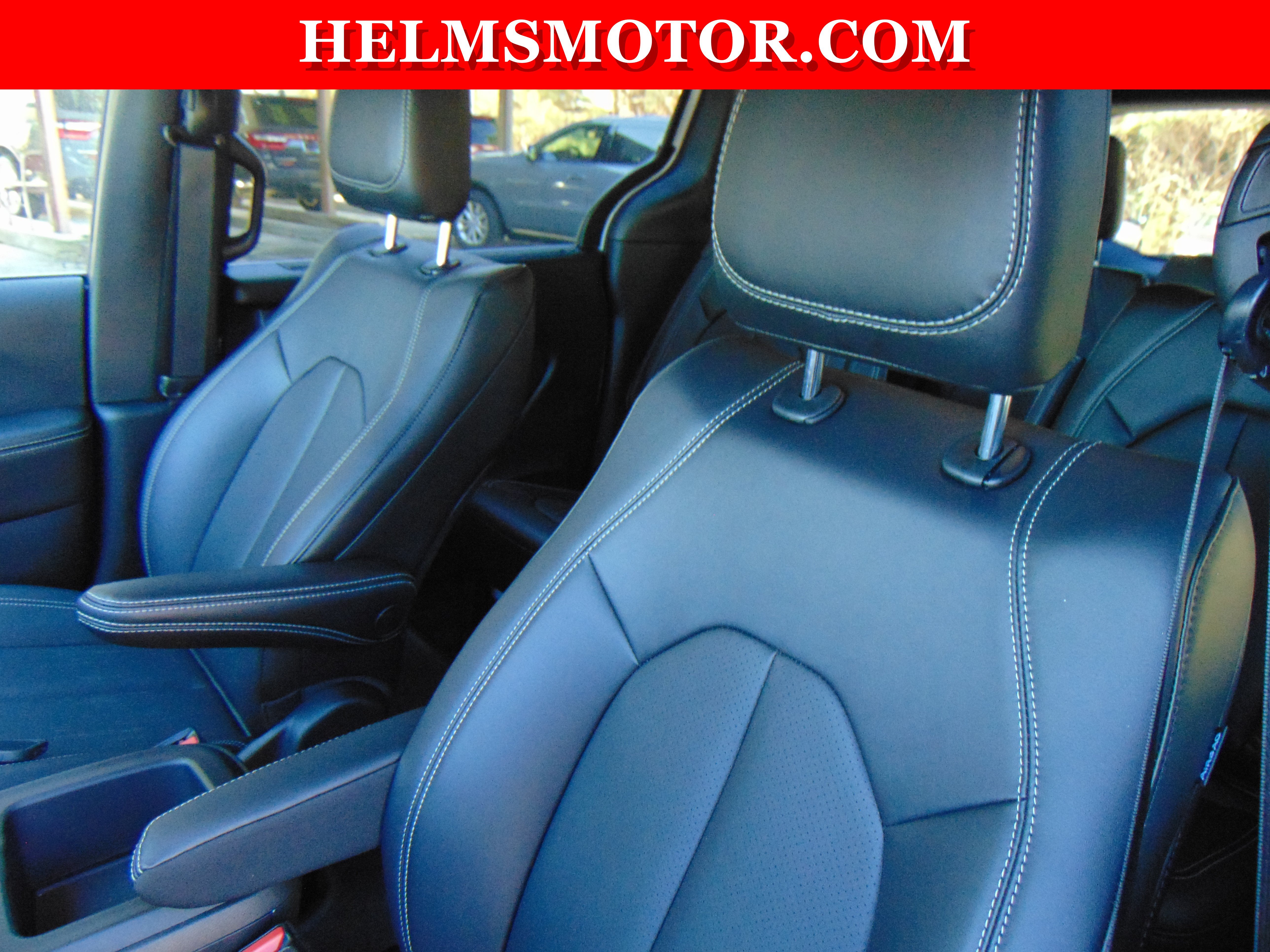 New 2026 Chrysler Pacifica Select FWD image 39