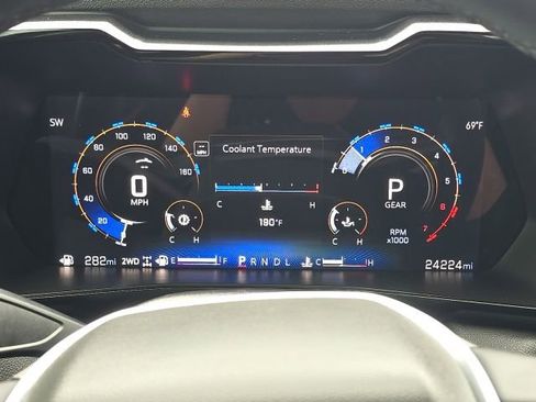 Used 2024 Chevrolet Colorado LT w/ LT Convenience Package III image 24