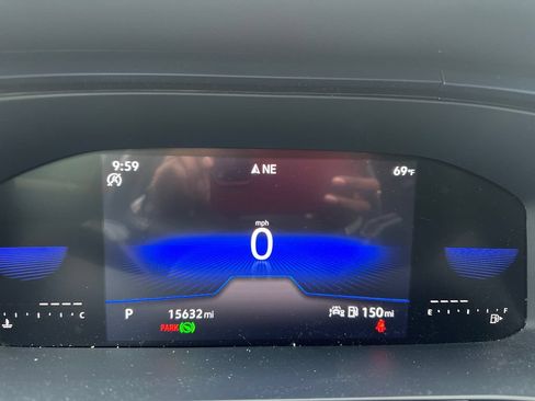 Certified 2023 Volkswagen Taos SE w/ Panoramic Sunroof Package FWD image 13