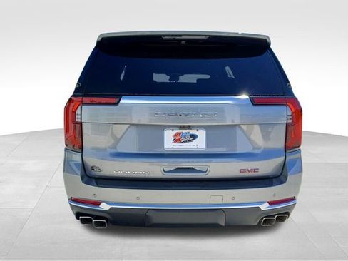 New 2026 GMC Yukon Denali w/ Denali Reserve Package AWD/4WD image 4