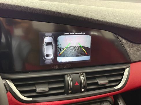 Used 2019 Alfa Romeo Giulia w/ Quick Order Package 22K Sport image 24