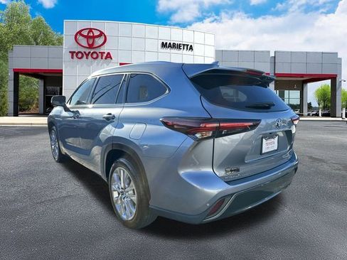 Used 2024 Toyota Highlander Limited image 30