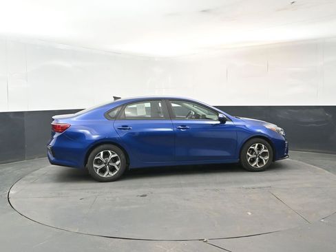 Used 2020 Kia Forte LXS FWD image 6