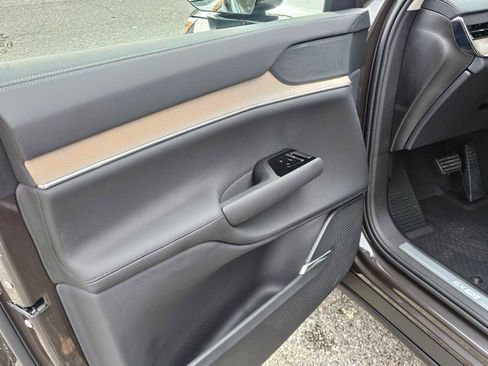 New 2025 Volvo EX90 Plus w/ Protection Package Premier image 19