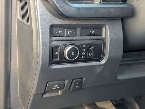 Used 2023 Ford F250 Lariat w/ Chrome Package AWD/4WD image 11